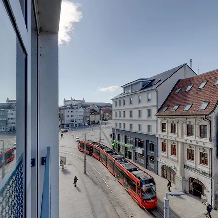 Shone Old Town 2 Bedroom Apartment Bratislava
