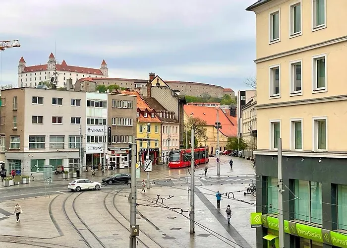 Shone Old Town 2 Bedroom Апартаменты *