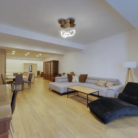 Shone Old Town 2 Bedroom Appartement