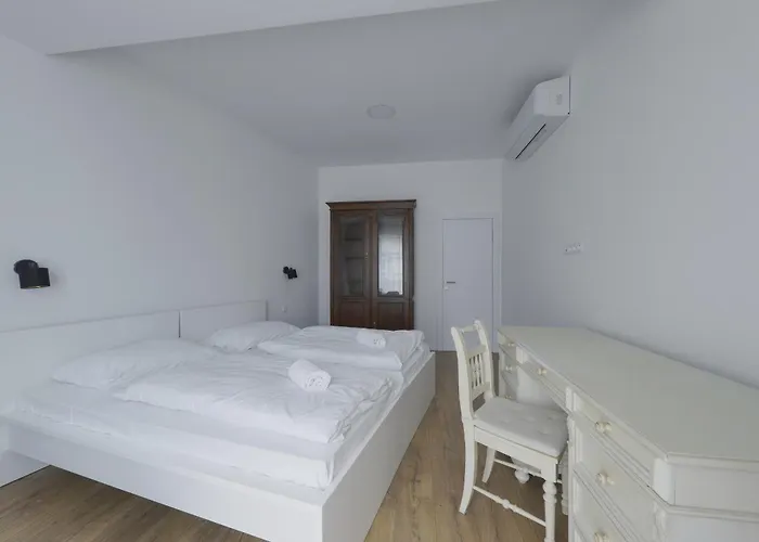 Shone Old Town 2 Bedroom *