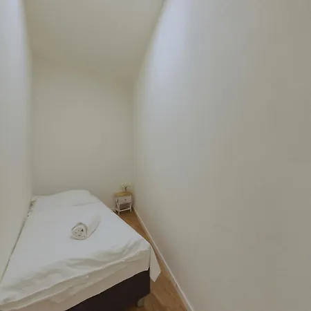 Shone Old Town 2 Bedroom ברטיסלאבה