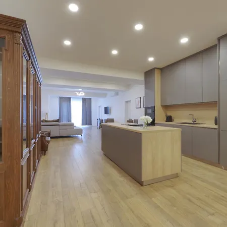 Shone Old Town 2 Bedroom ברטיסלאבה