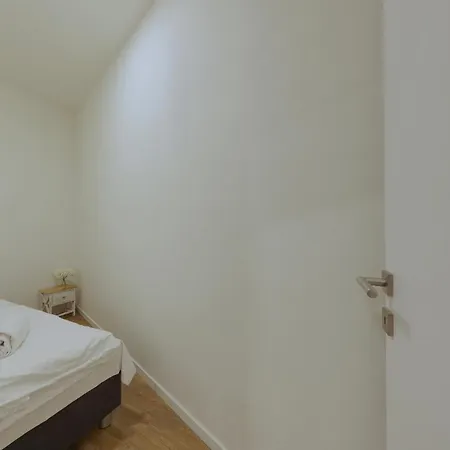 Shone Old Town 2 Bedroom דירה *