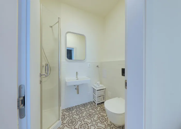 Shone Old Town 2 Bedroom شقة *